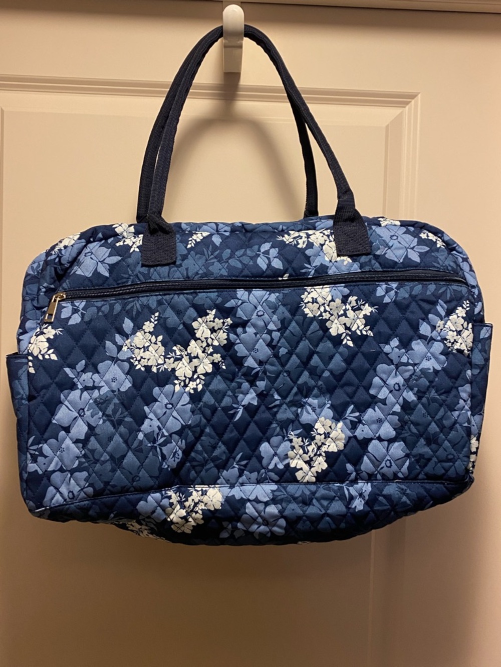 NWOT - Quilted Blue Floral Tote Bag / Weekender Bag